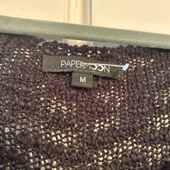 Black sexy sweater with fringes - Picture 2 of 4